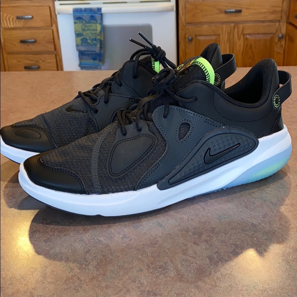Nike Joyride Tennis Shoes